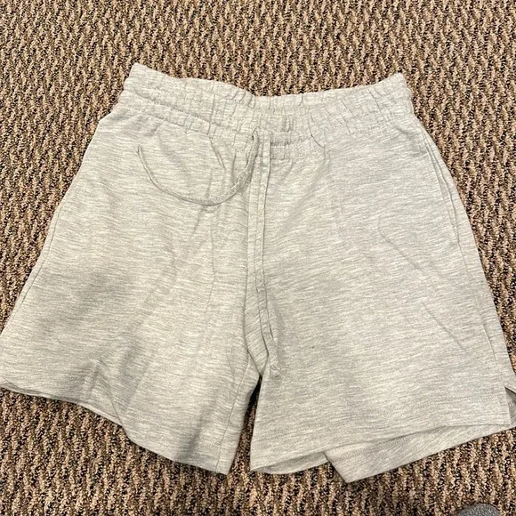 NEW Danskin women’s gray shorts - Picture 2 of 6